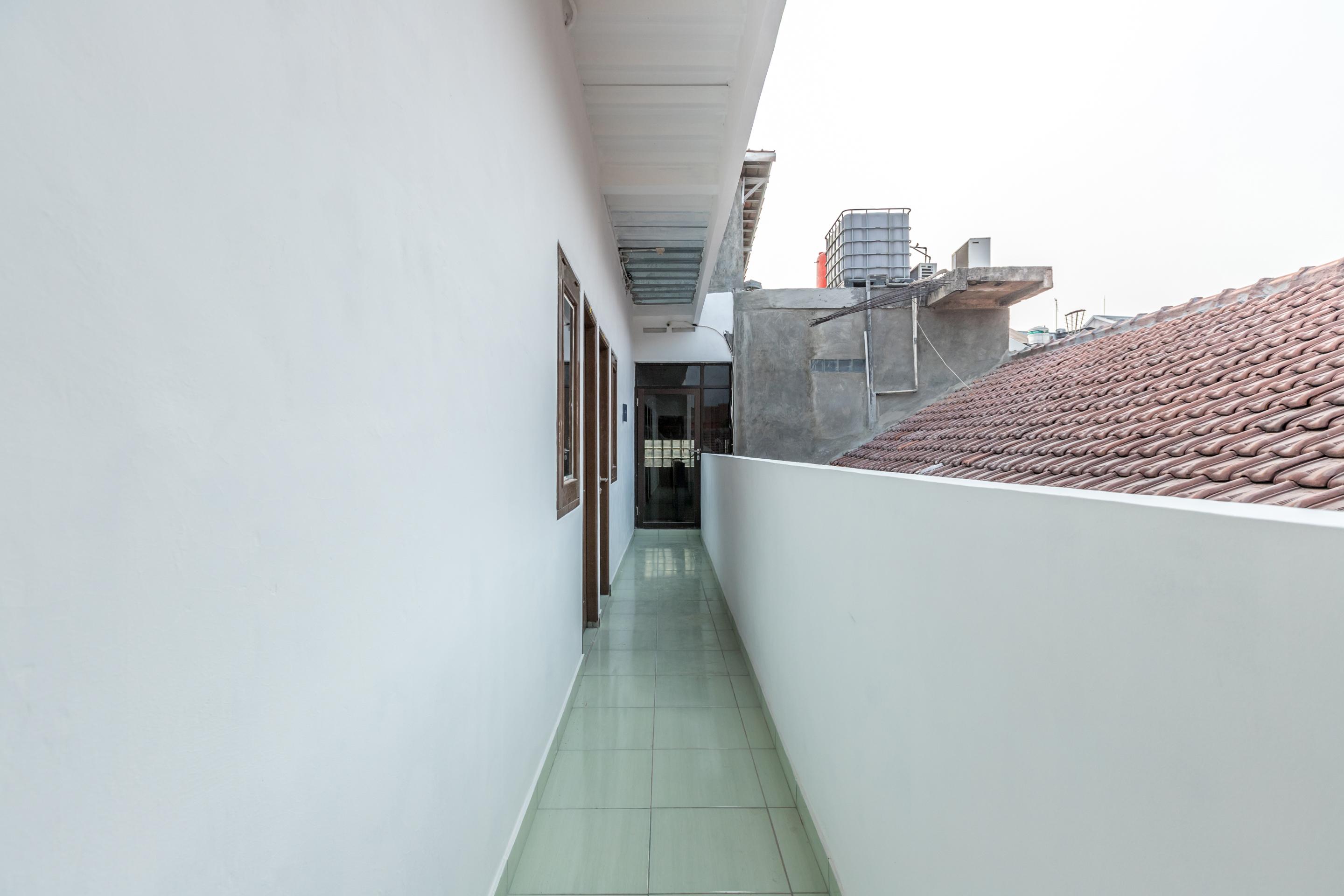 Super Oyo 1487 Residence Khoe Jakarta Extérieur photo