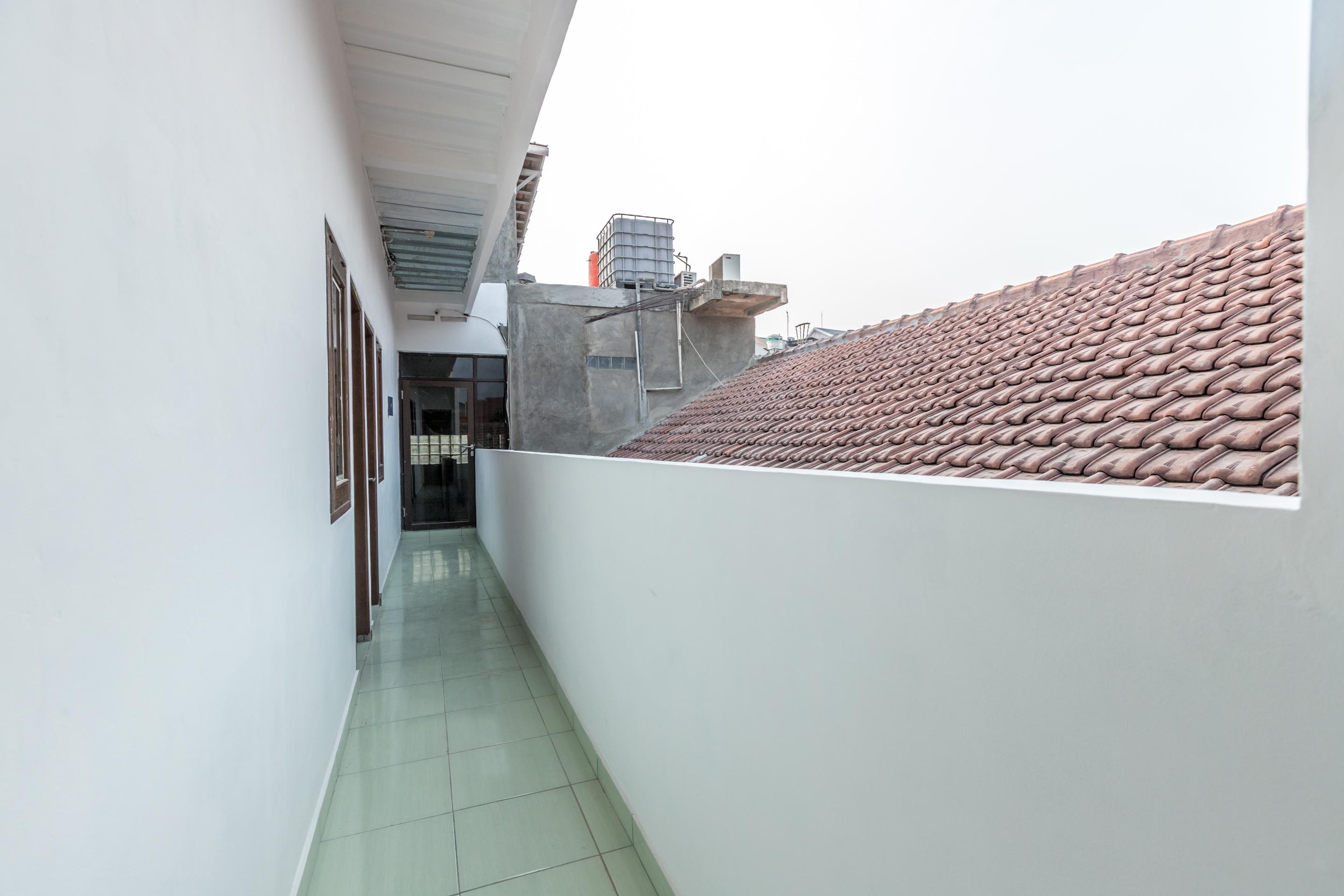 Super Oyo 1487 Residence Khoe Jakarta Extérieur photo