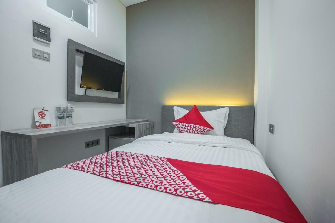 Super Oyo 1487 Residence Khoe Jakarta Extérieur photo