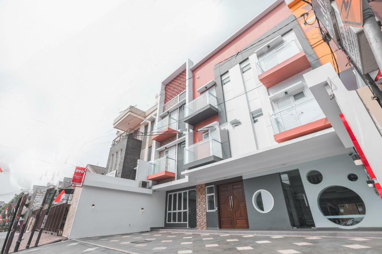 Super Oyo 1487 Residence Khoe Jakarta Extérieur photo