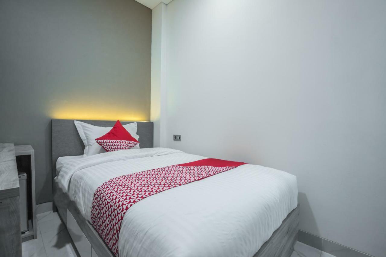 Super Oyo 1487 Residence Khoe Jakarta Extérieur photo