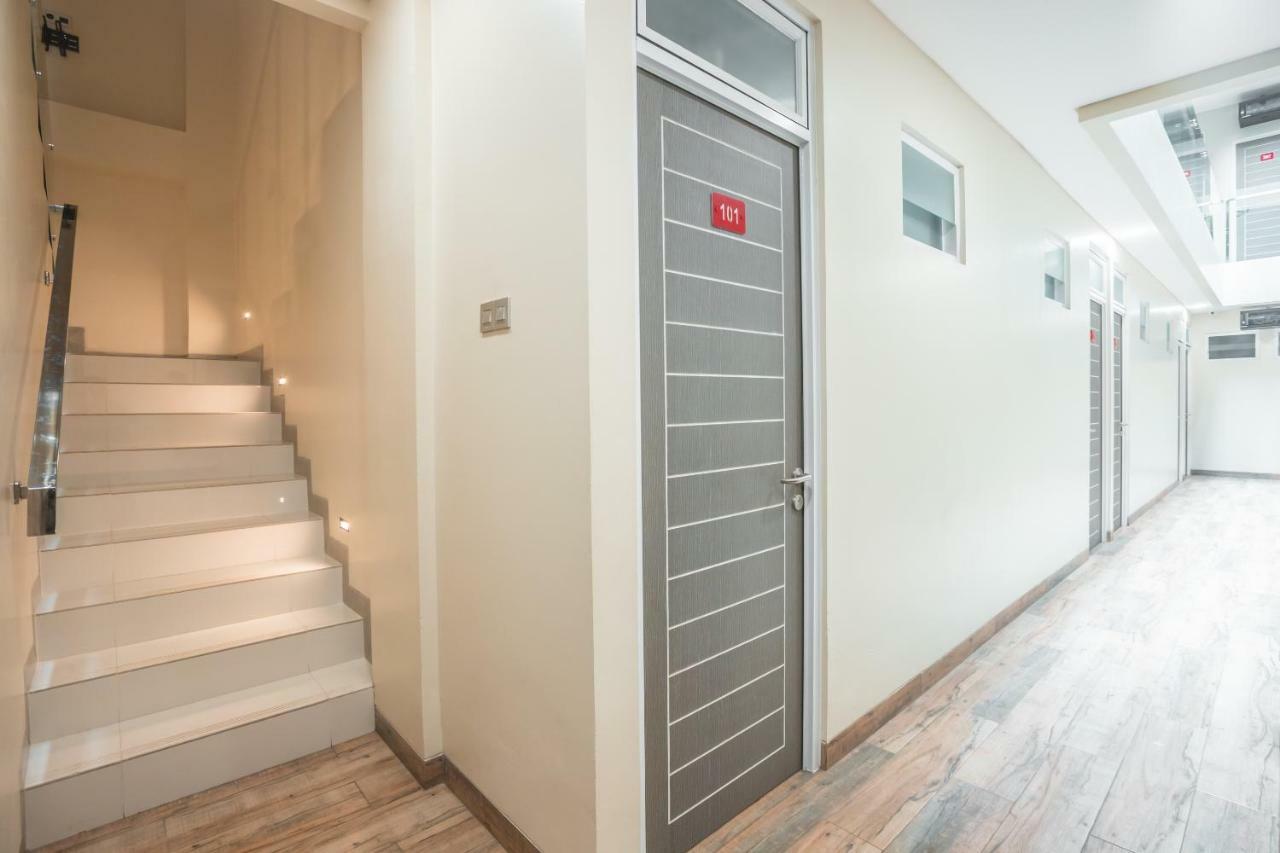 Super Oyo 1487 Residence Khoe Jakarta Extérieur photo