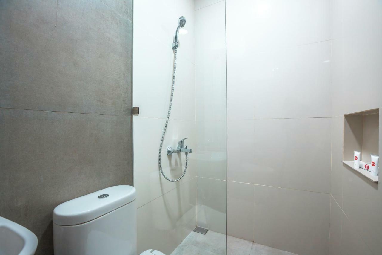 Super Oyo 1487 Residence Khoe Jakarta Extérieur photo